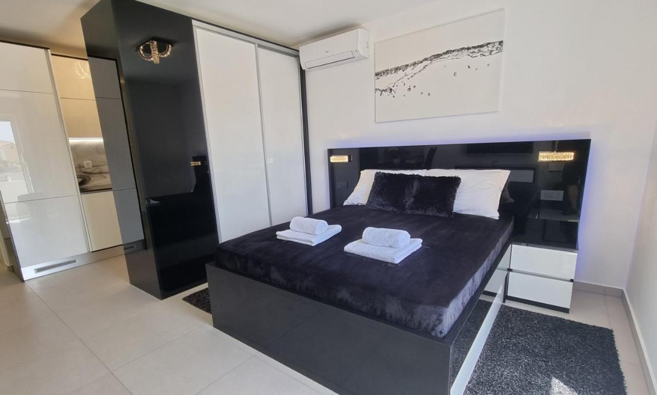 Bartol Luxury Apartments Krk Croatia, With Own Hot Tub - Whirlpool Krk Town Exteriér fotografie