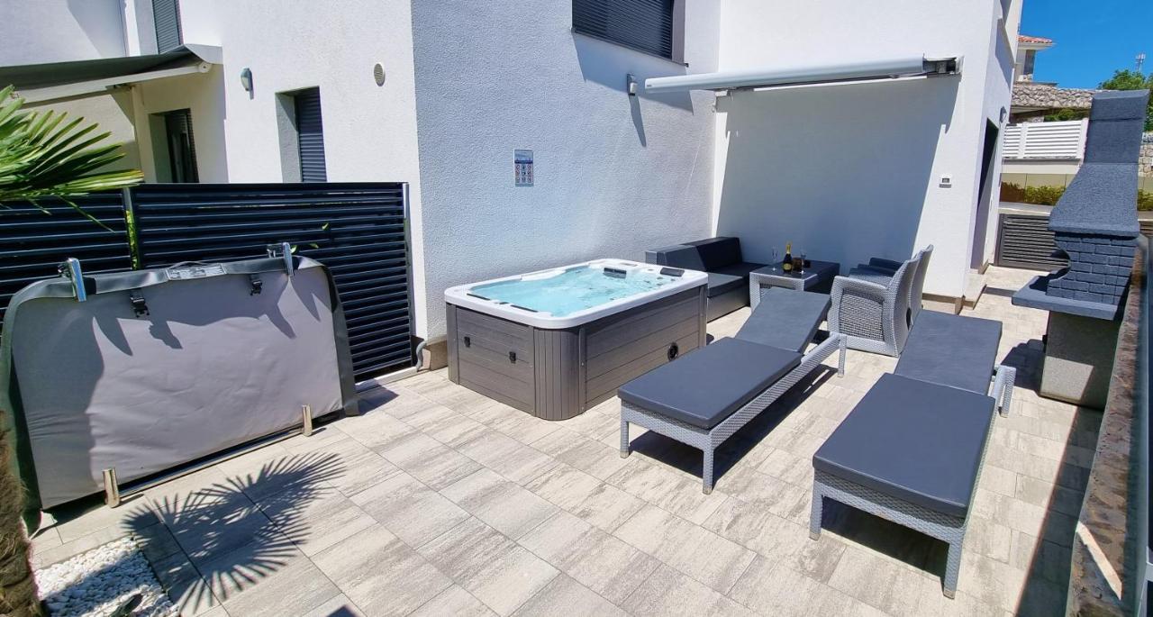Bartol Luxury Apartments Krk Croatia, With Own Hot Tub - Whirlpool Krk Town Exteriér fotografie