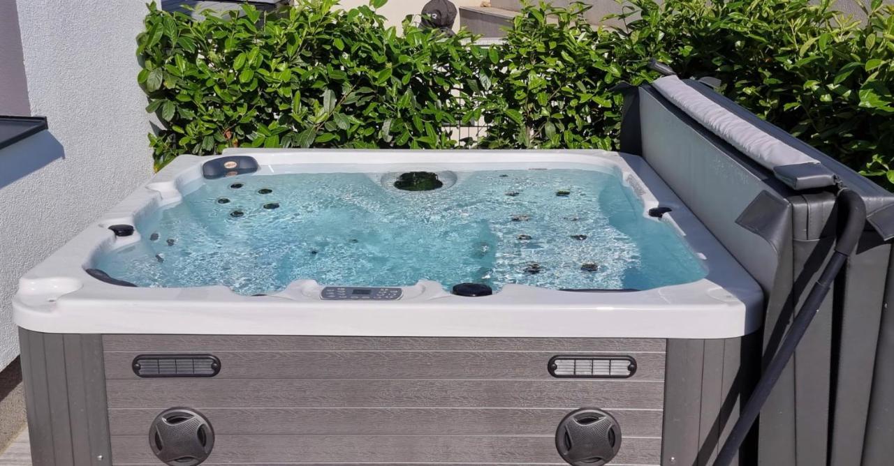 Bartol Luxury Apartments Krk Croatia, With Own Hot Tub - Whirlpool Krk Town Exteriér fotografie