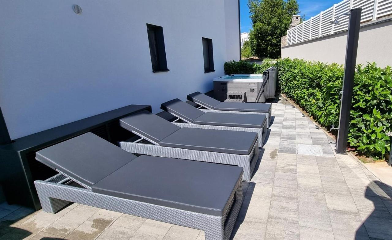 Bartol Luxury Apartments Krk Croatia, With Own Hot Tub - Whirlpool Krk Town Exteriér fotografie