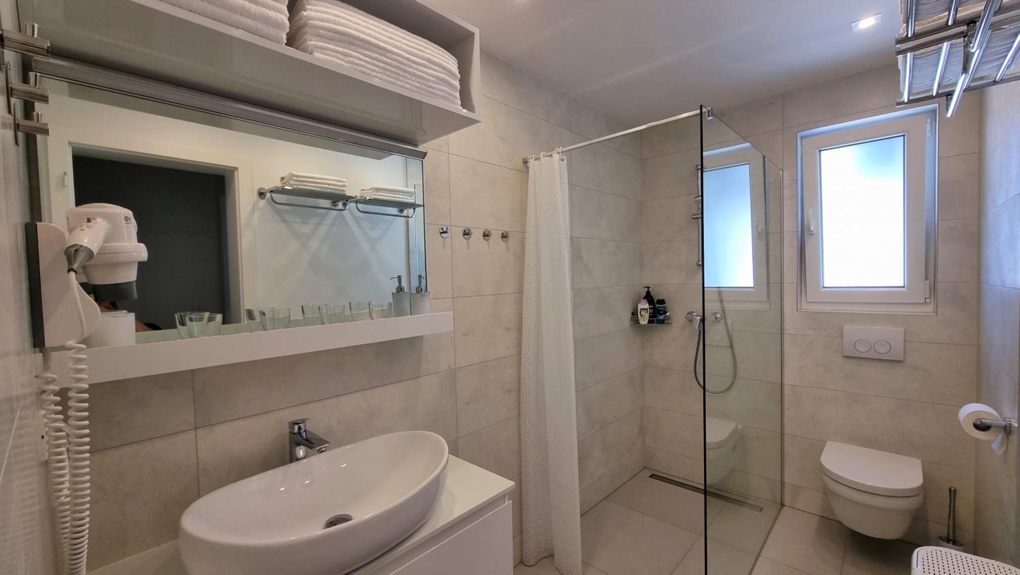 Bartol Luxury Apartments Krk Croatia, With Own Hot Tub - Whirlpool Krk Town Pokoj fotografie